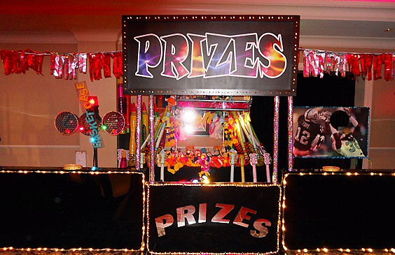 PRIZE BOOTH